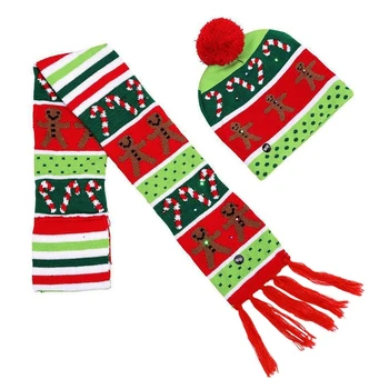 Шапка и шарф Санта-Клауса, теплые, необходимые аксессуары для праздничного сезона